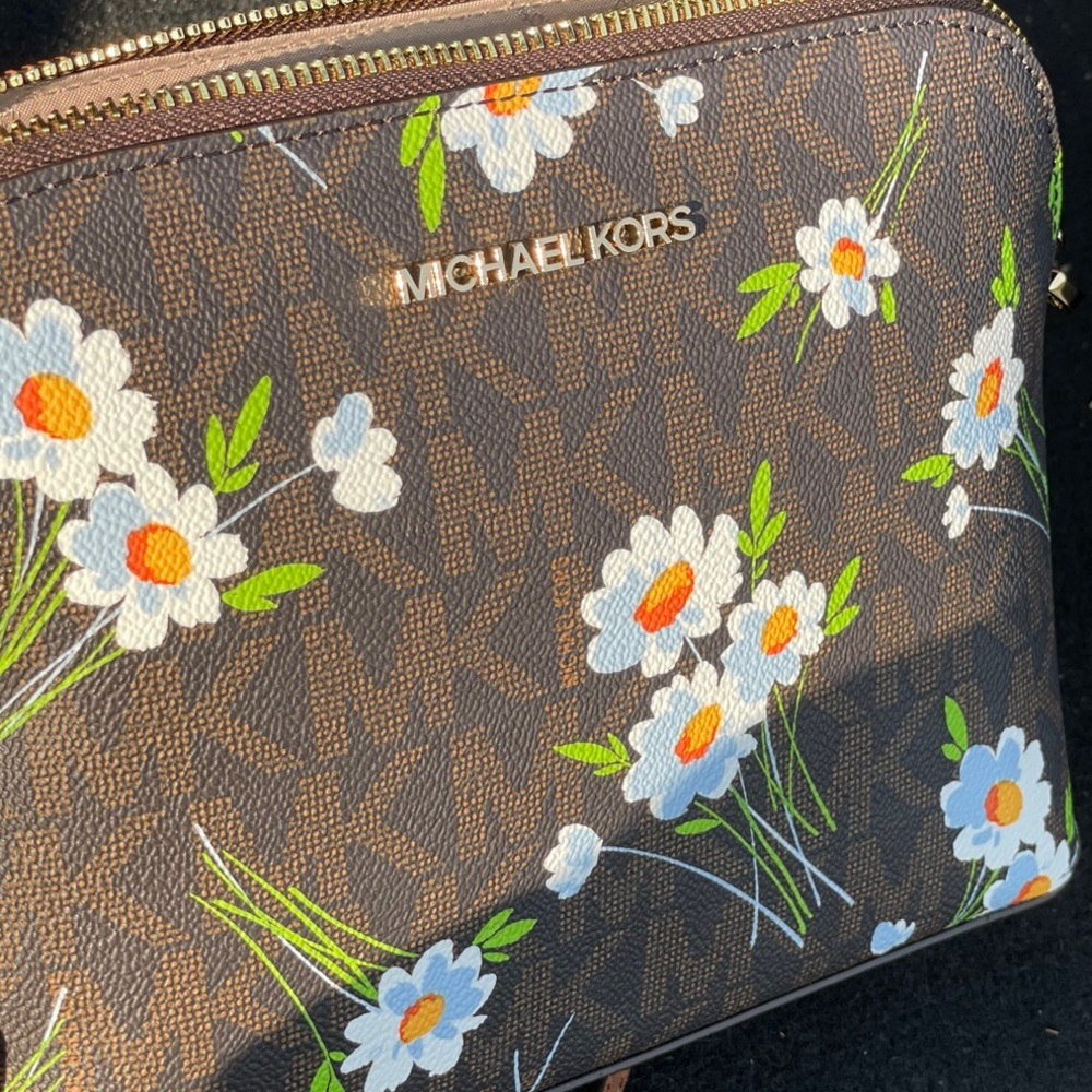 Michael Kors Cindy Dome Crossbody Brown Handbag
